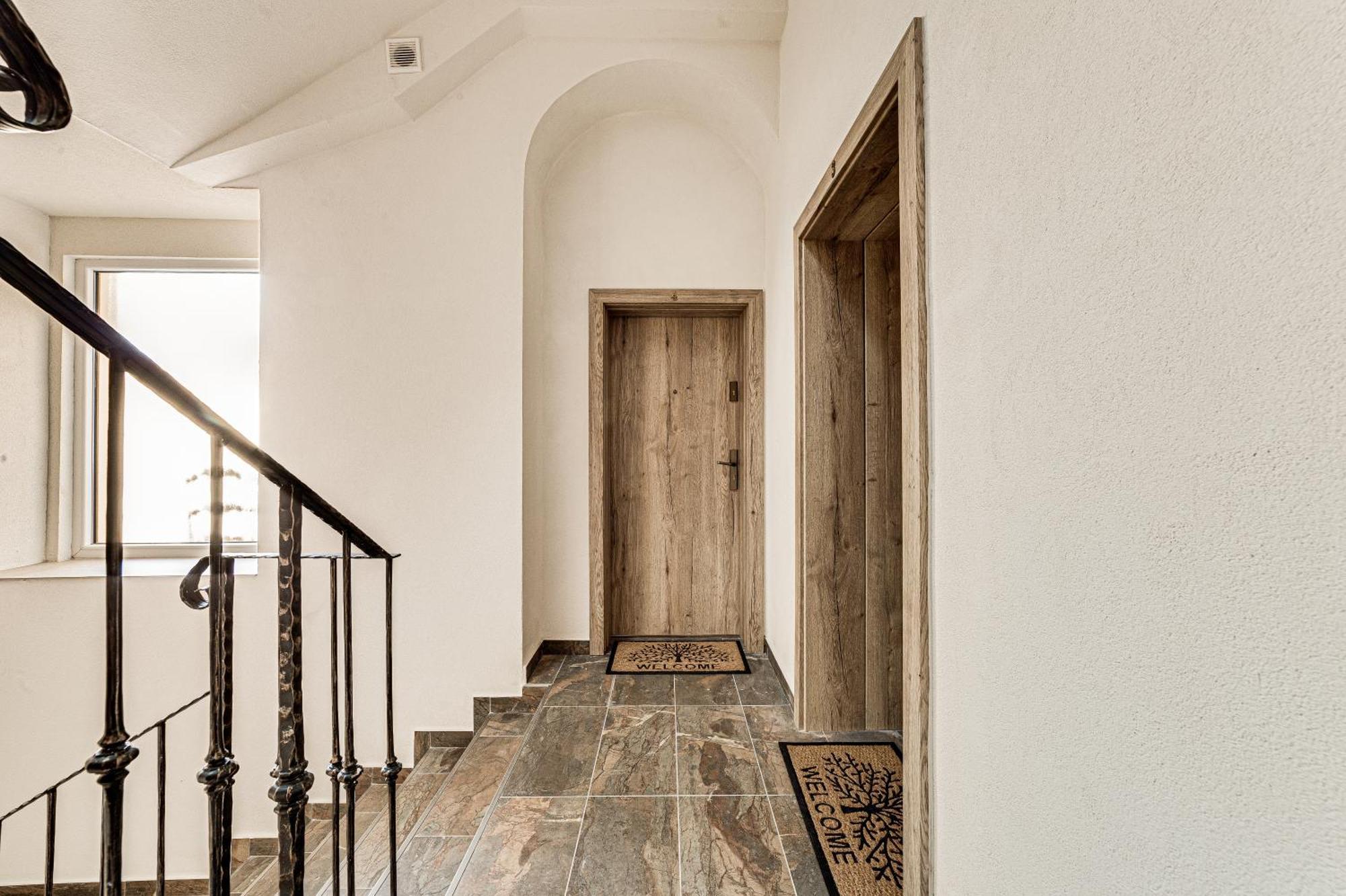 Ari Central Grand Apartments - Luxurious Stay Arad Exterior foto